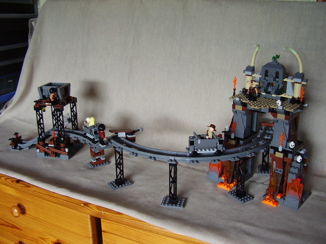 LEGO Indiana Jones 7199 pas cher, Le Temple maudit