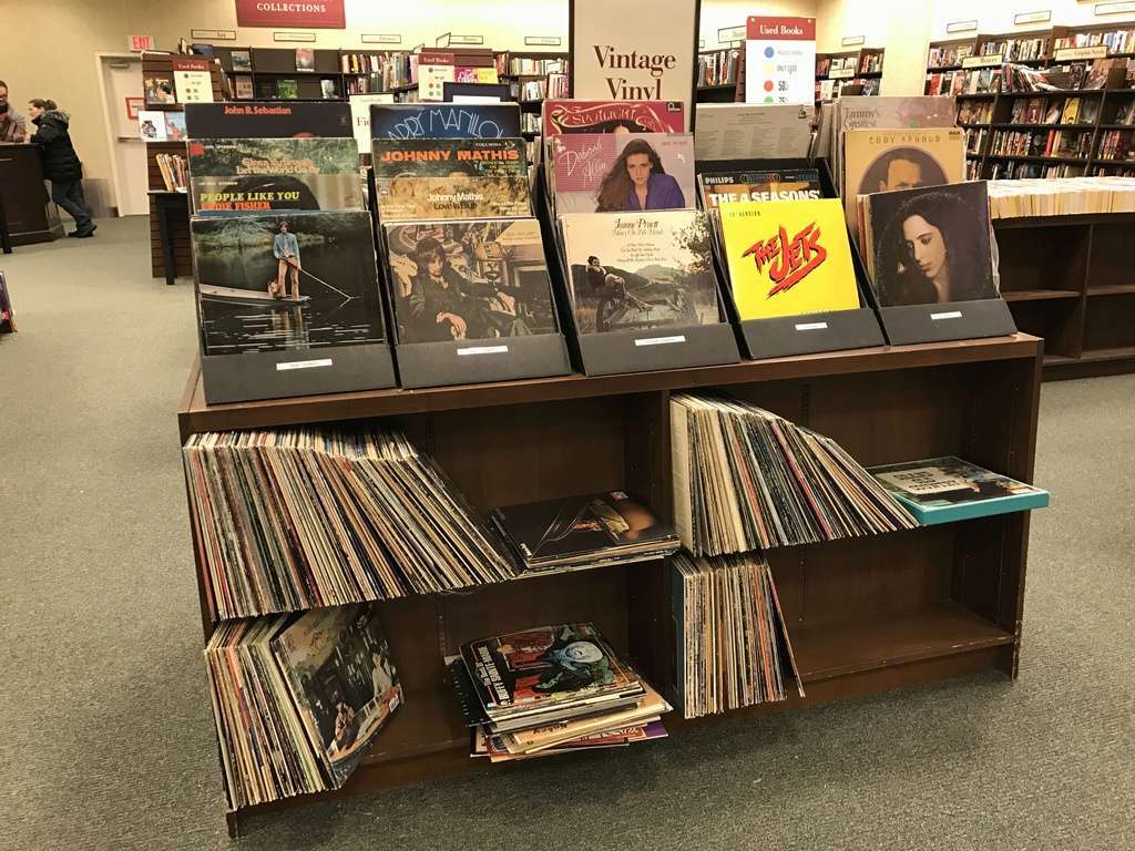 Barnes And Noble Has Used Vinyl Tapeheads Tape Audio And Music